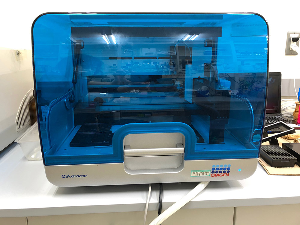 High Throughput DNA Purification instrument photo